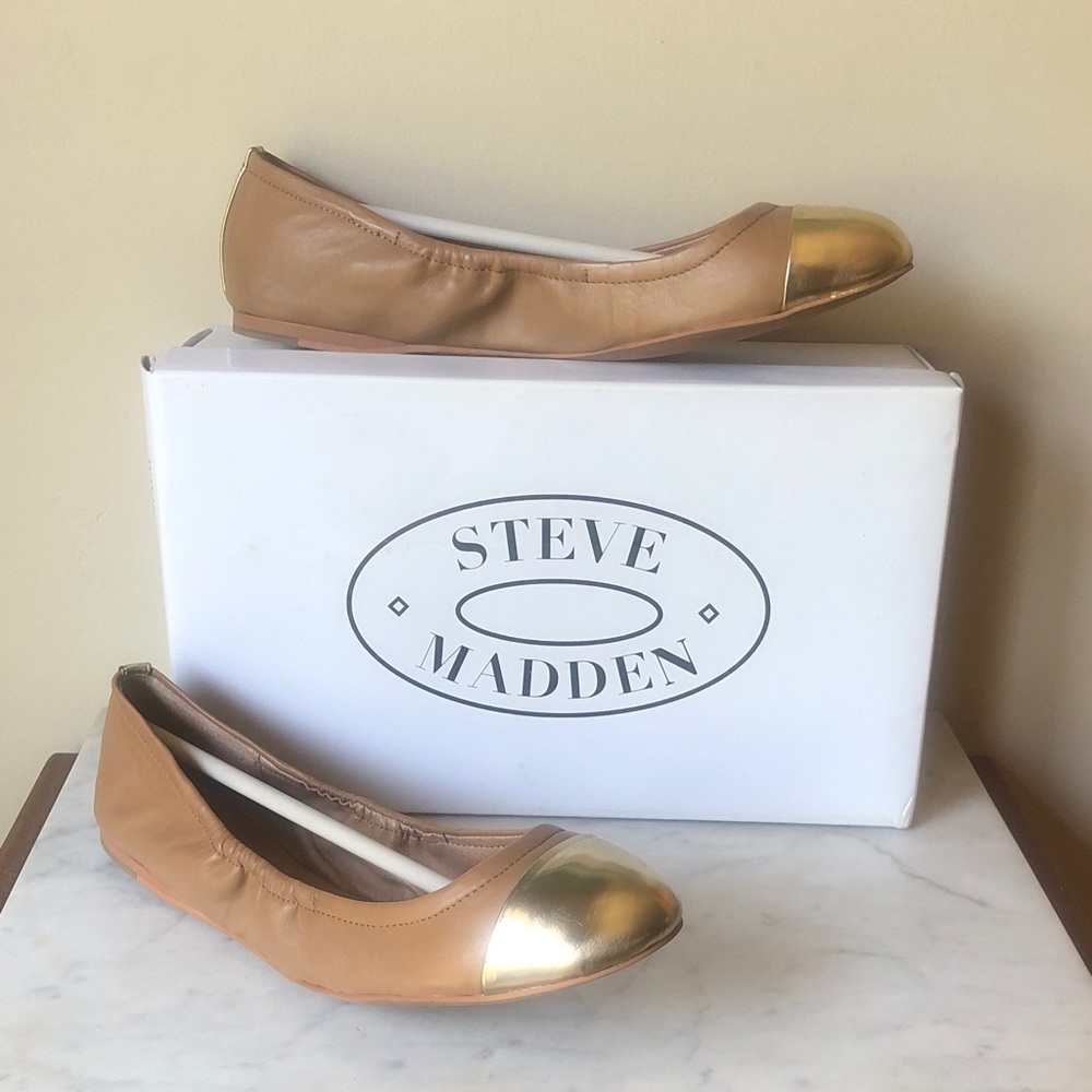 Steve Madden Tan Leather Ballet Flats with Gold Cap Toe